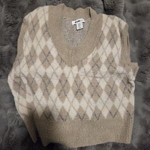 William Rast Beige and Gray Argyle V-Neck Sweater